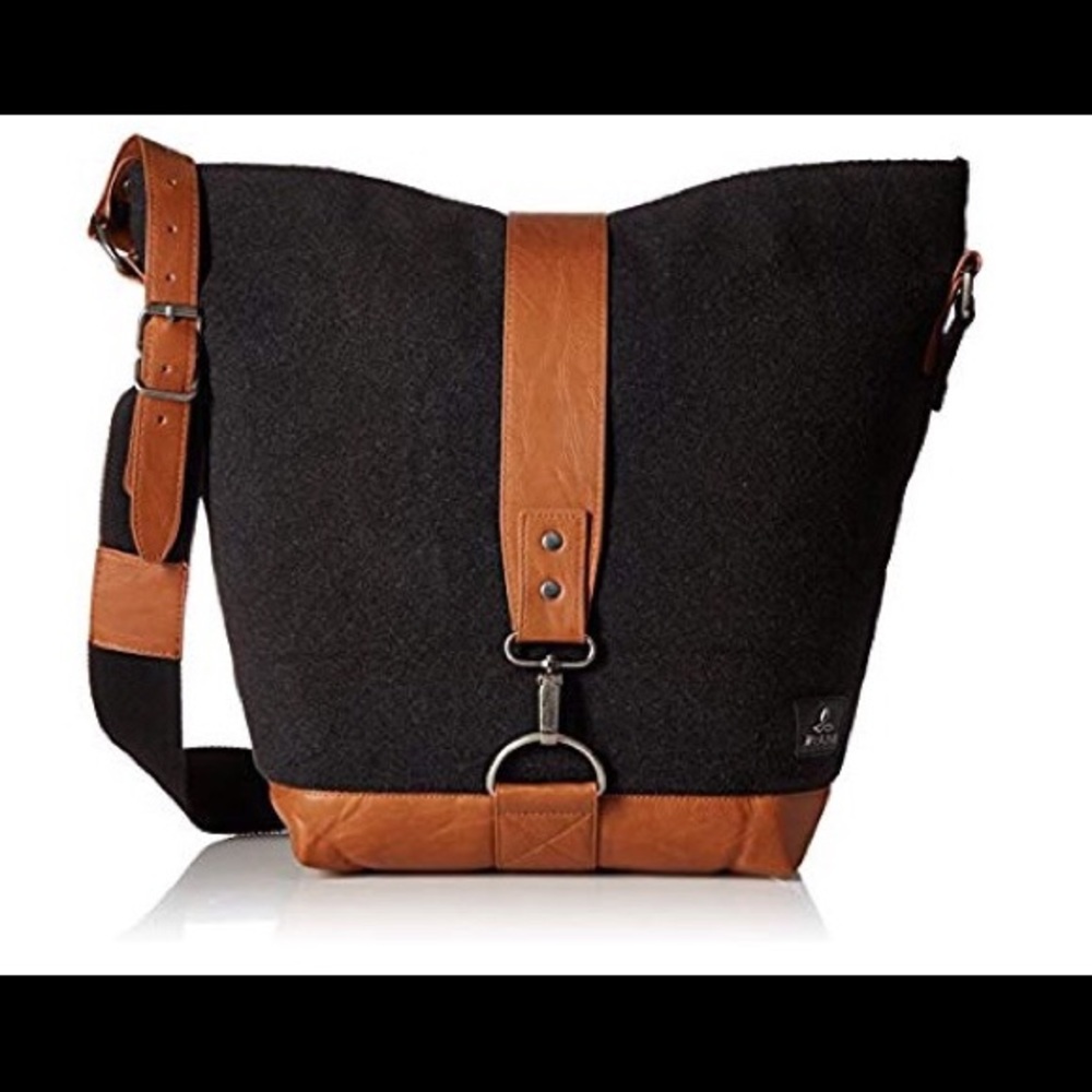 Prana Preslie satchel